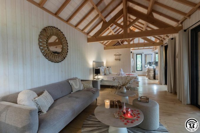 31G301727-ec922901888c4b37823fec2b2a1cc552