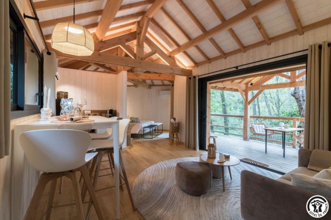 31G301727-ff36662e1a694042b388762d258c1de9