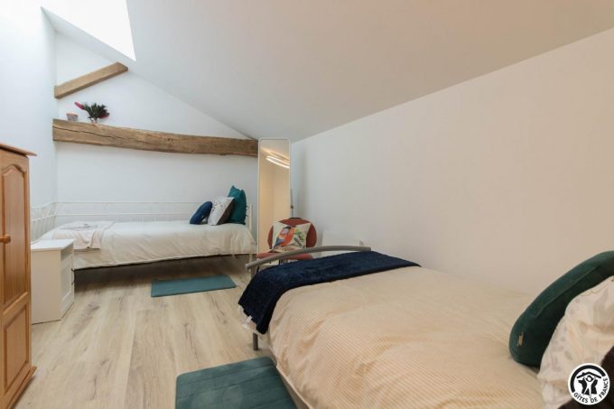 31G301753-569c771200f74bceb5be0d4961a28b7d