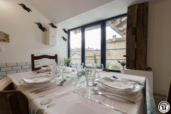 31G301753-642e136e083b42dc9f52386e3ccd4d43