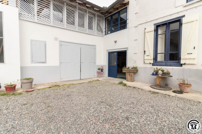 31G301753-7ed340f315a84139b9233315dc2786f0