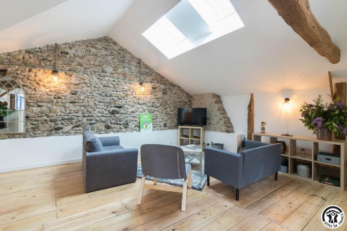 31G301753-893f9e1925b34f6fbfcec2a5003c908a