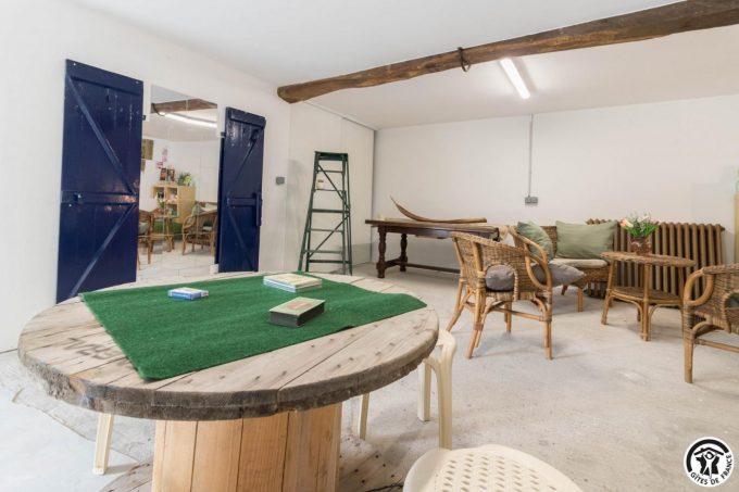 31G301753-d32663f8edeb43d2a6fc2ab869de7009