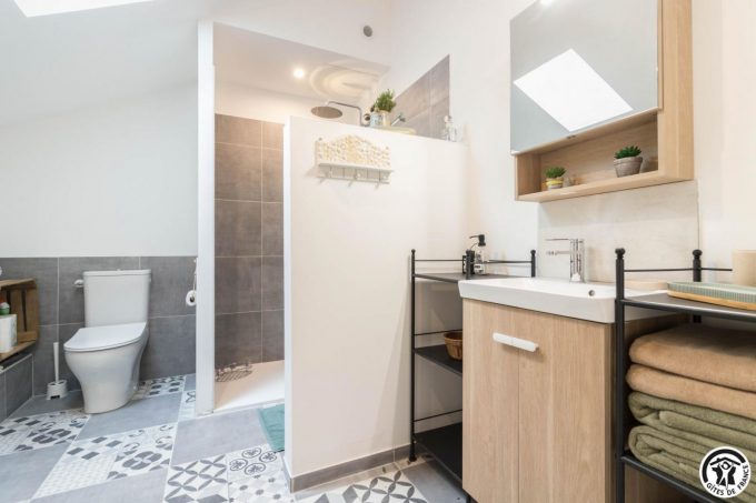 31G301753-e193a77189434b8a8ca3617e59d1bbdc