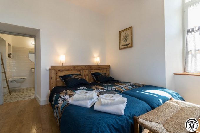 31G301771-14f6a4461dae4e038b0874e8fb7108bb