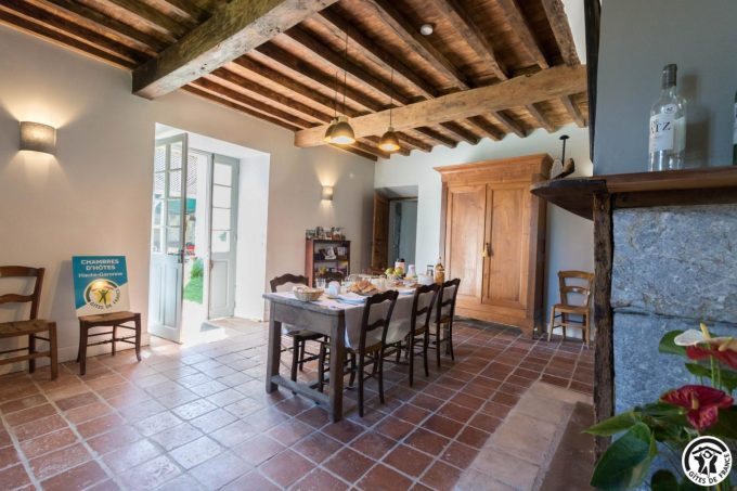 31G301771-1ab5035513e844f081bc6135531cbde9