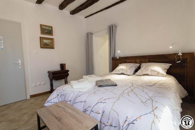 31G301771-c9f4b59db802448abe39338244ac3105