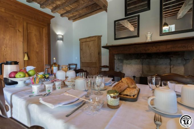 31G301771-cfdee2f3a66d42deaadf1c3250ad8a76