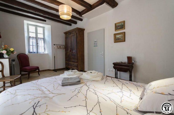 31G301771-dede0f78f6774a708497c8e9a16d0814