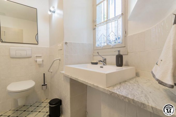 31G301771-dee49f7e14dc41aa8788c24c6bb30208