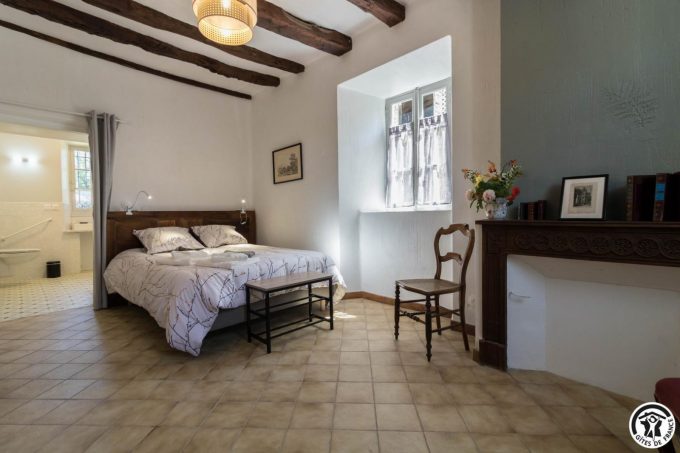 31G301771-f6cfae5144344b25b289d38953b5e1d8