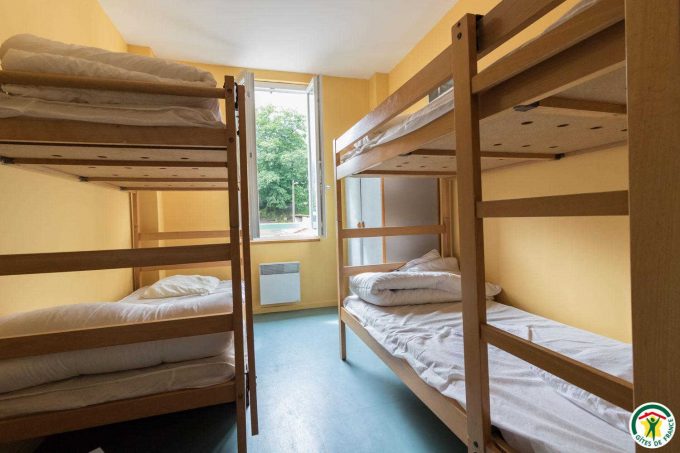 31G400525-2e897b6644144eedb4b21ab5223b33ca