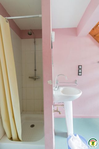 31G400525-49681e6ce8d841f2a7834ddef3963215