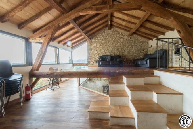 31G400541-f25d10f0c948414fbdbc060e6404aeb5