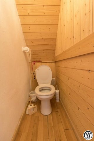 31G400647-112c711fa01f4d21848e9c3cd5acb6ee