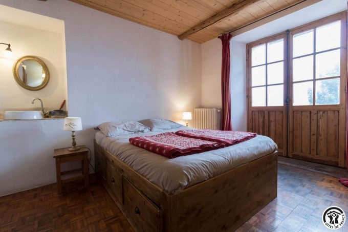 31G400647-3c6be1a0e62543cda83b7ffcba89b4db