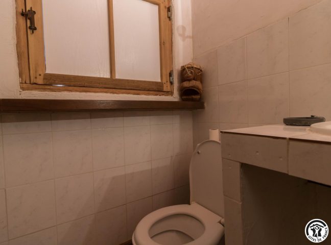 31G400647-403adc3d49d042c3931056a4b520057f