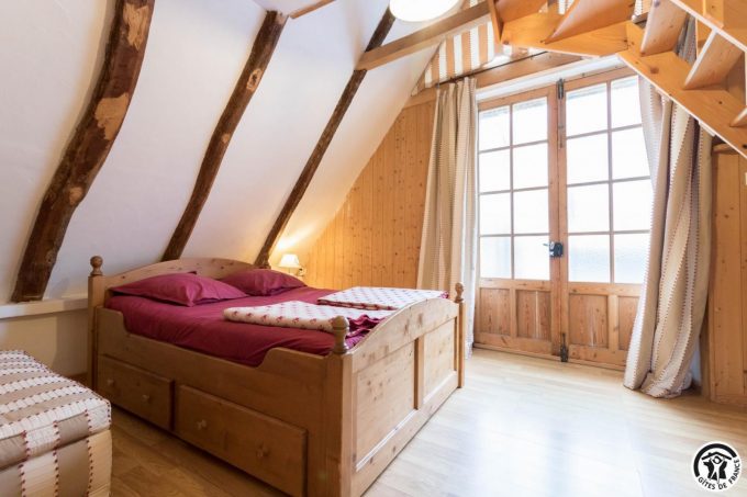 31G400647-53eb4e818cec481c959da3baf7731c4e