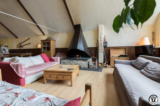 31G400647-8a8c87c33a8549ca83d9cea912a14706