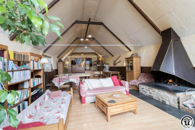 31G400647-acebd66450aa491d84dea402739ed0a9