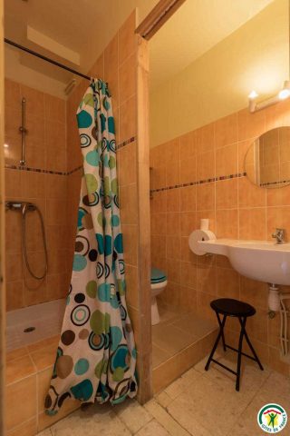 31G400762-08073e1c5766432eb93055719bd6d61e