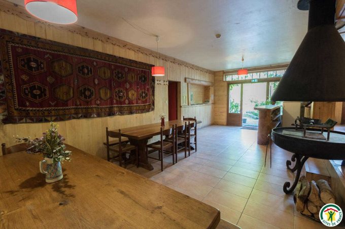 31G400762-8767bc22ea344ad4a6f2f80456bb44c7