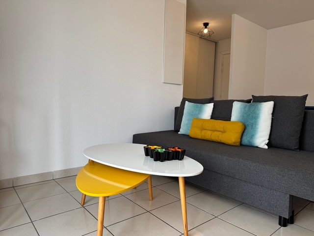 Appartement-avec-parking—Le-salon—Montrejeau-Comminges-Pyrenees