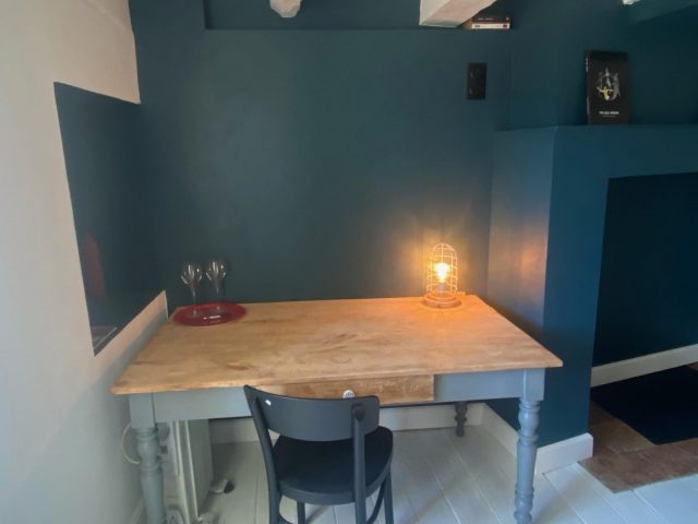 Chambre-chez-l-habitant—-Coin-repas–Aurignac-Comminges-Pyrenees