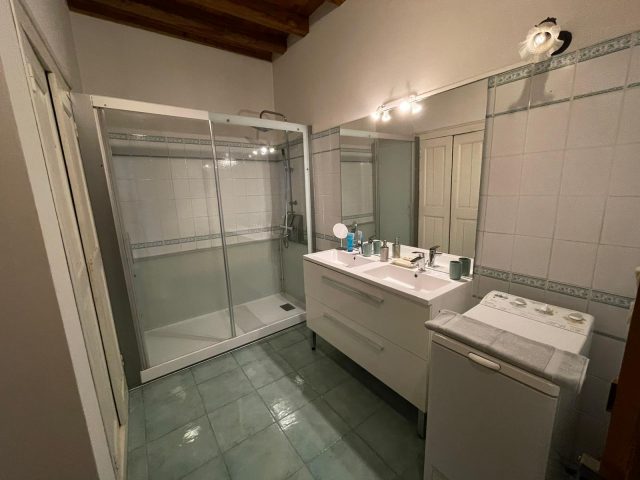 Chateau-de-Labroquere-SALLE-d–eau-commune-1-Saint-Andre-CommingesPyrenees