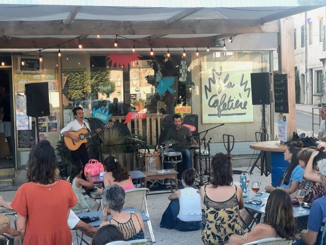 La-Cafetiere-Concert–Aurignac-Comminges-Pyrenees-2