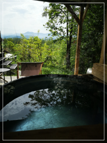 LaPauseEnSoi-Cabane-Standing-Spanordiqueprivatif-Leve-Tot