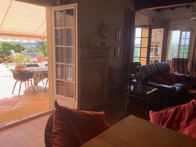 Le-Paradis—salle-a-manger–Saint-Frajou—Comminges-Pyrenees