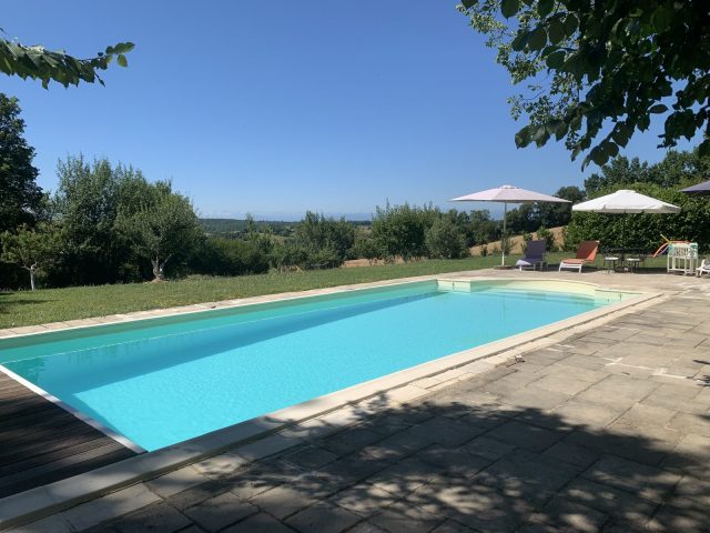 Le-Paradis-Chambre-d-hotes-La-piscine-Saint-Frajou-Comminges-Pyrenees