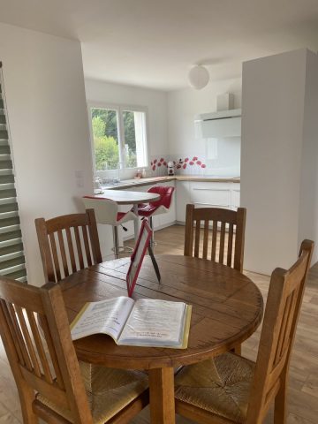 Maison-neuve-Coin-repas-Samouillan-Comminges-Pyrenees-2