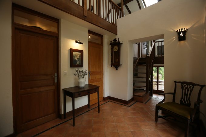 Meuble–metairie-Lascoumeres-Entree-Cassagnabere-T-Comminges-Pyrennees