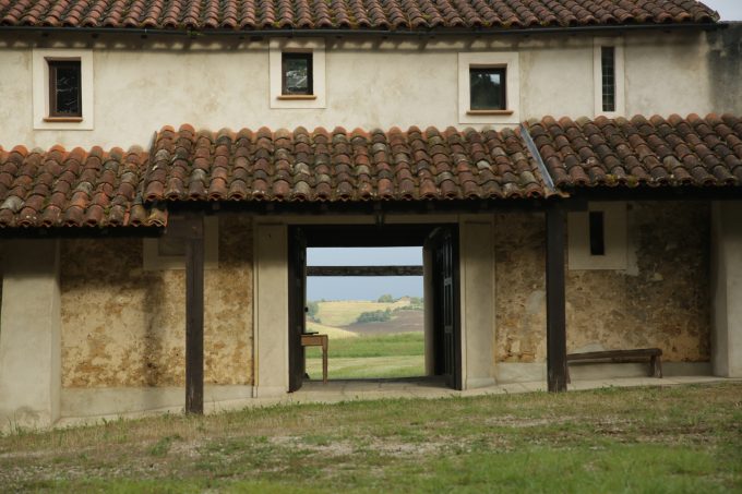 Meuble–metairie-Lascoumeres-Porche-Cassagnabere-T-Comminges-Pyrennees